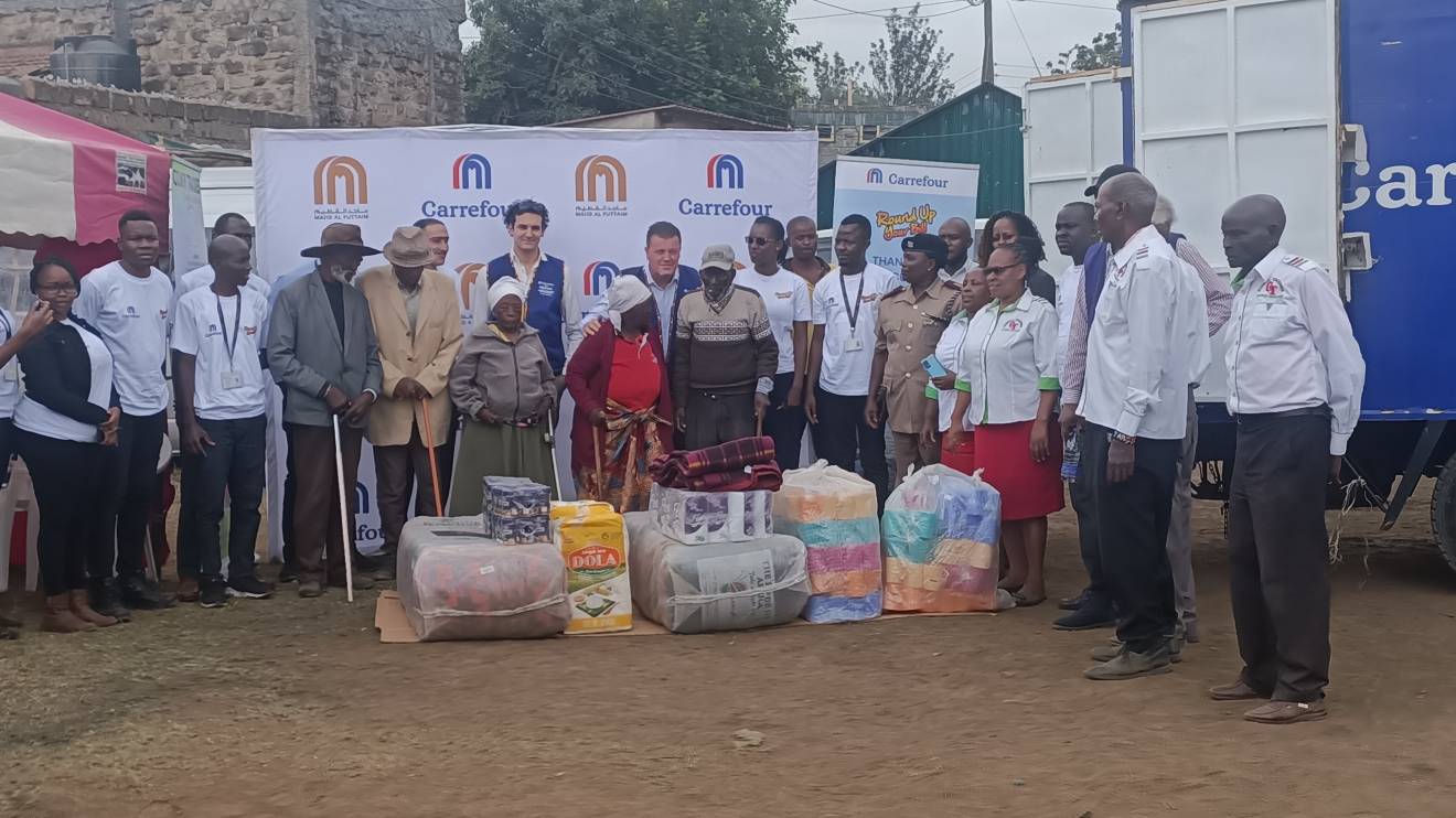 Carrefour TRM making donating Sh2 million worth of items to County Trackers Elderly Foundation. PHOTO/NAMAN FARAH